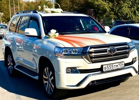 Тойота Лэнд Крузер 200 на свадьбу, свадебный кортеж БМВ в Волгограде от компании LOVE-AVTO34, 896107005007