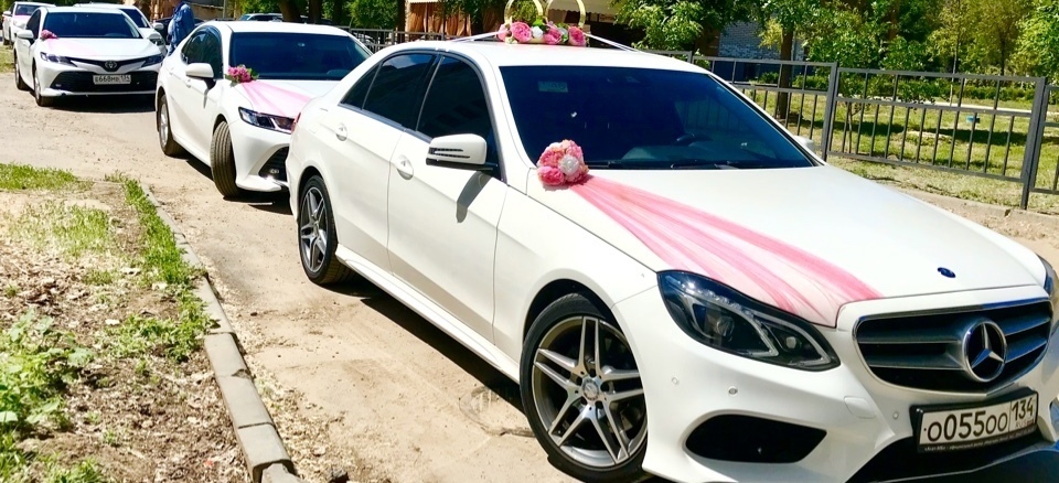 Авто на свадьбу в Волгограде 89610705007, Заказ свадебного кортежа